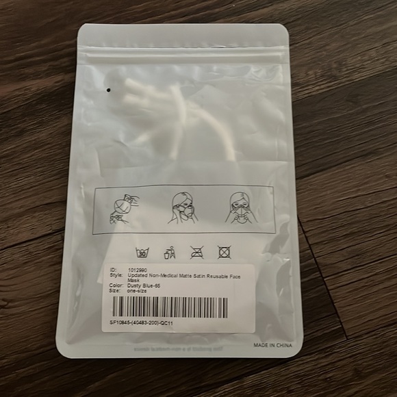 AZAZIE Dusty Blue face mask - Picture 4 of 4